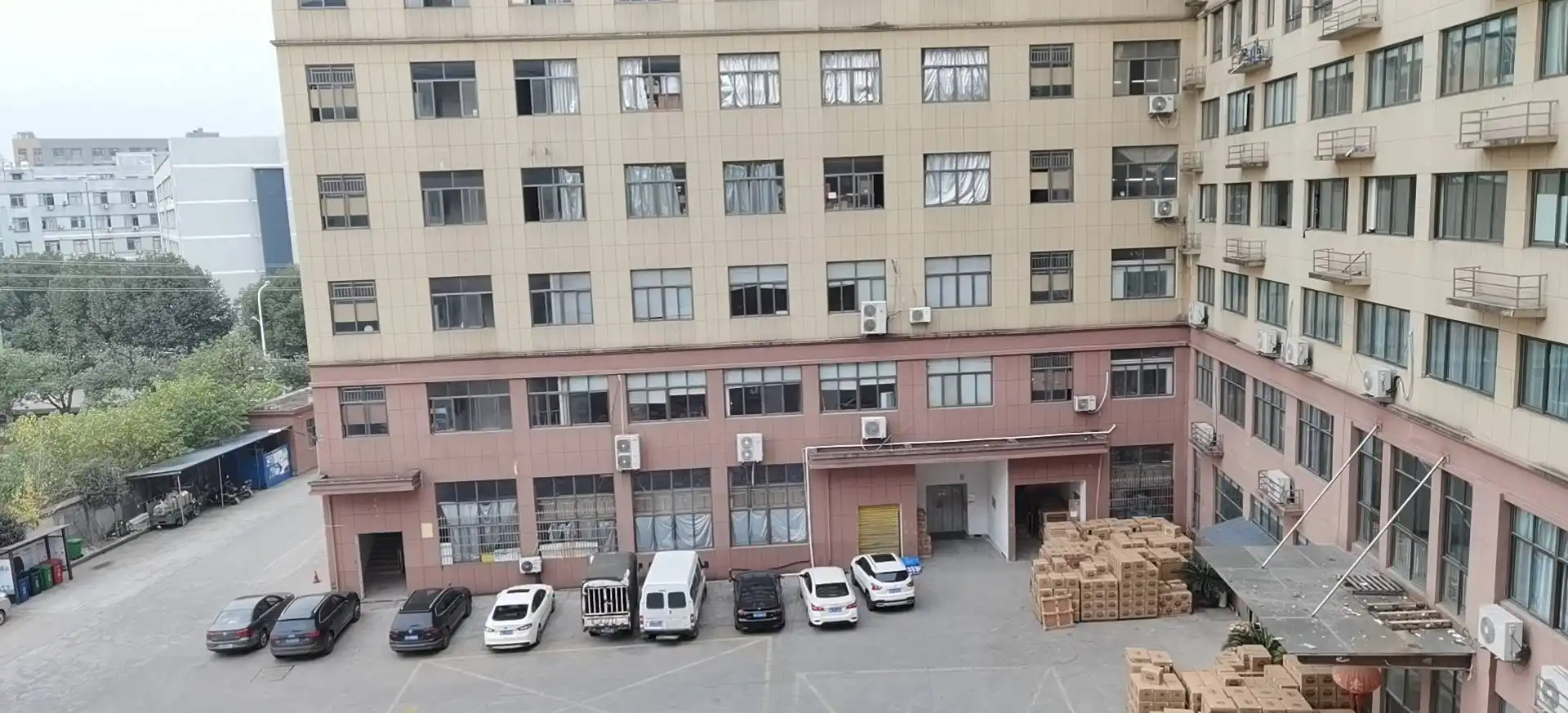 wholesale pet products manufacturer factory building of Contact Us Pet Products Manufacturer Factory Building - Pawsbulk OEM Pet Supplies in China